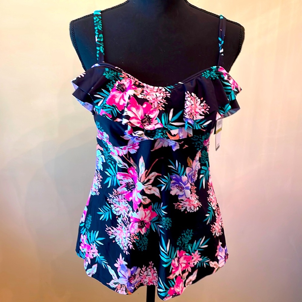 Island Escape tankini floral top. Size 14.